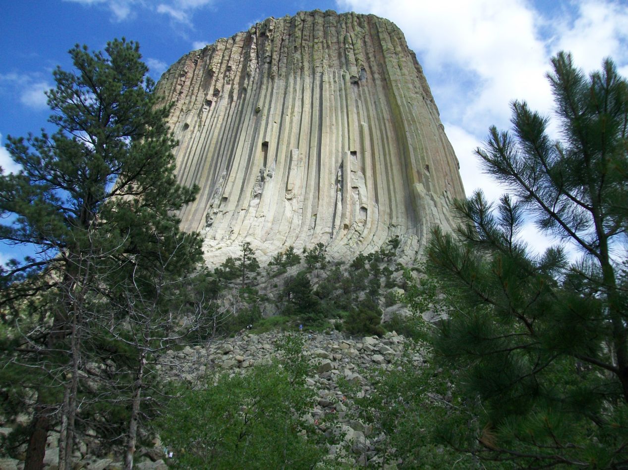 Exploring Mount Rushmore, Deadwood & Devil's Tower With Dogs